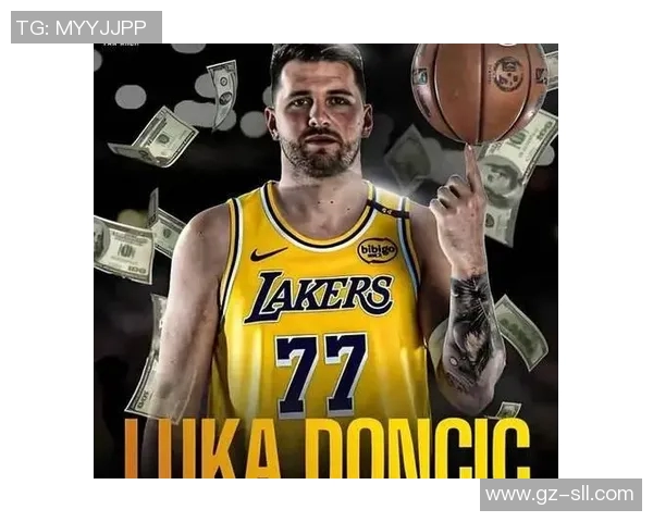 雷迪克对裁判判罚表示不满指东契奇遭遇明显犯规应获罚球机会